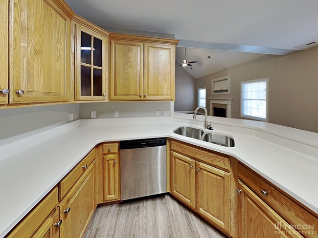 Building Photo - 254 Lagoda Dr