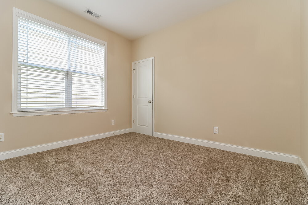Building Photo - 84 Denby Cir