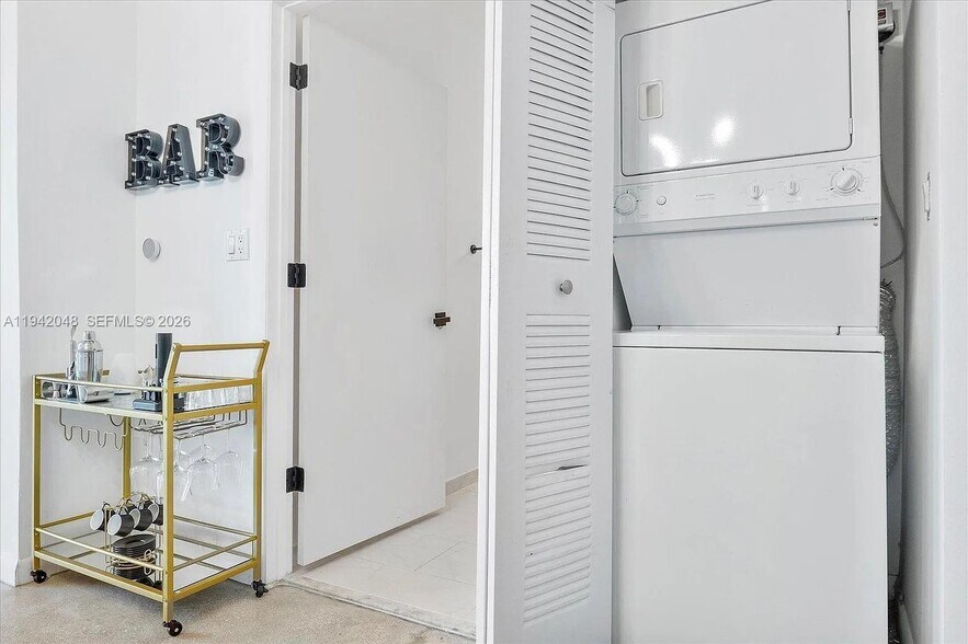 Building Photo - 133 NE 2nd Ave