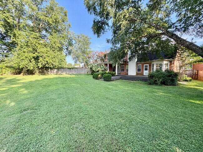 Building Photo - 4 Bed, 2.5 Bath Home w/ 2 Car Garage in Fieldstone Farms