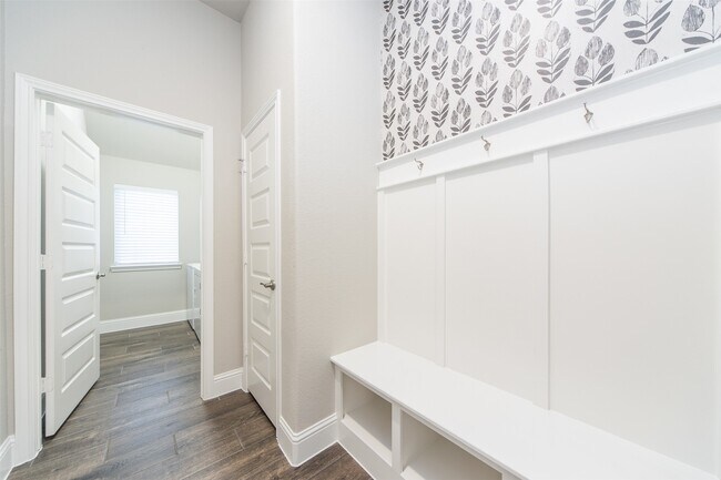 Building Photo - 4623 Primrose Valley Ln