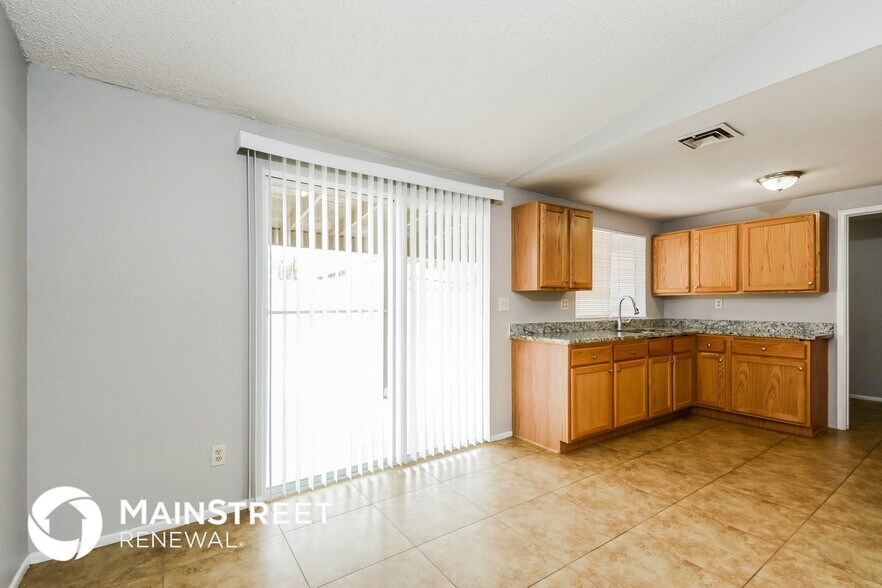Building Photo - 2570 W Vereda De Las Nubes