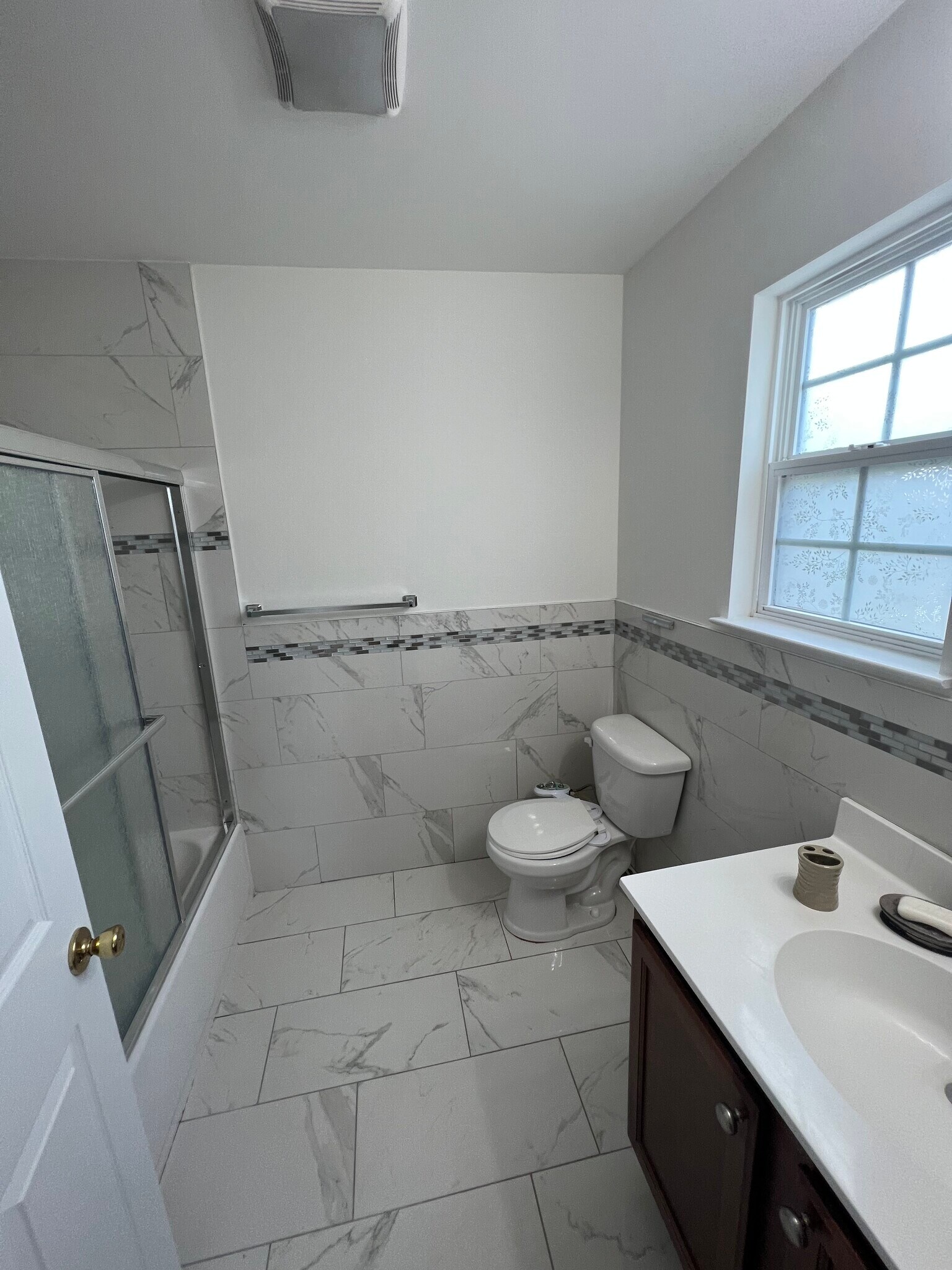 Building Photo - 93 Longfellow St