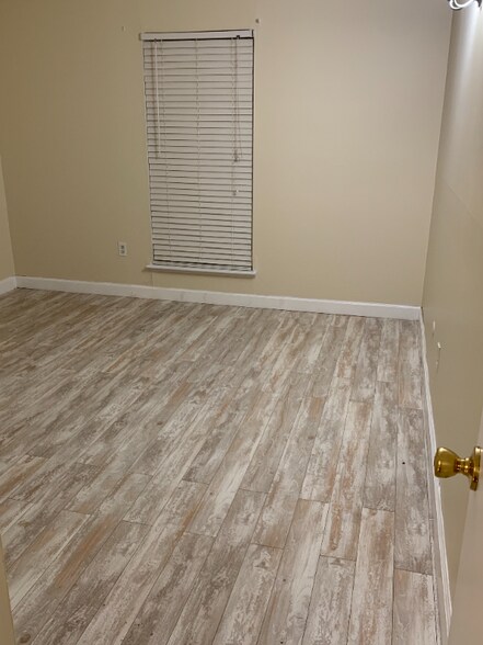 Building Photo - 14 Shadowbrook Ln
