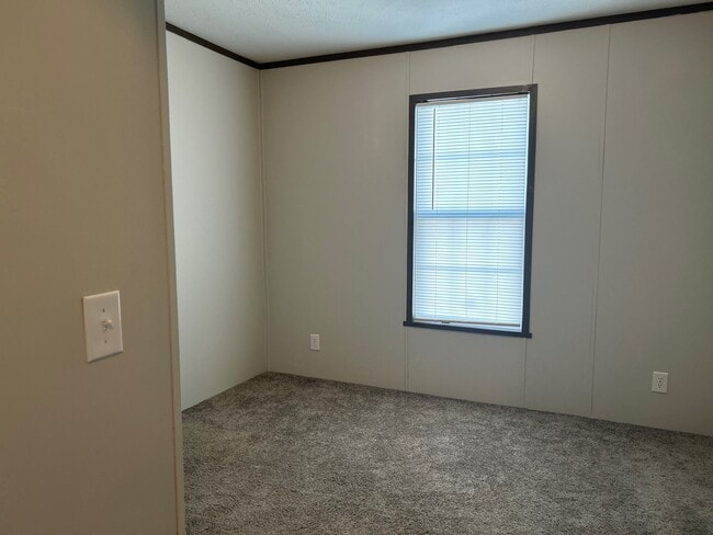 Building Photo - 60 Mockingbird Hill