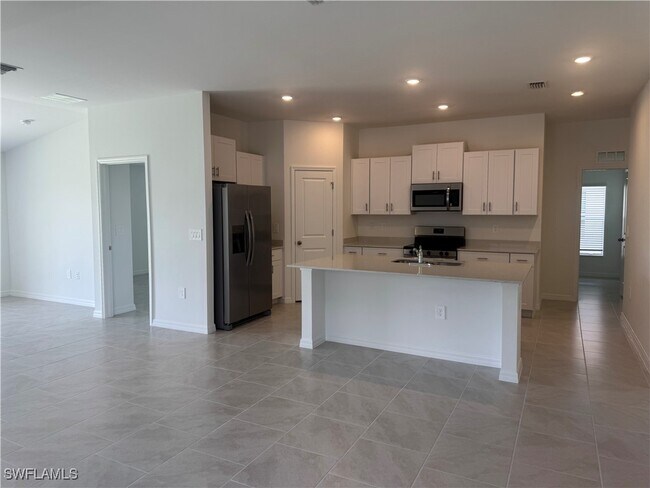 Building Photo - 17616 Paradiso Wy