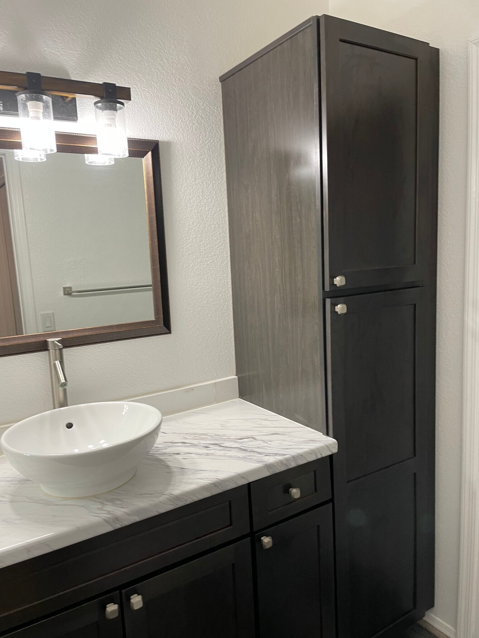 Building Photo - 1825 W Ray Rd