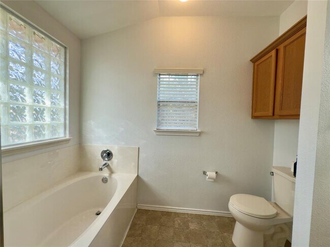 Building Photo - 10317 Laredo Dr