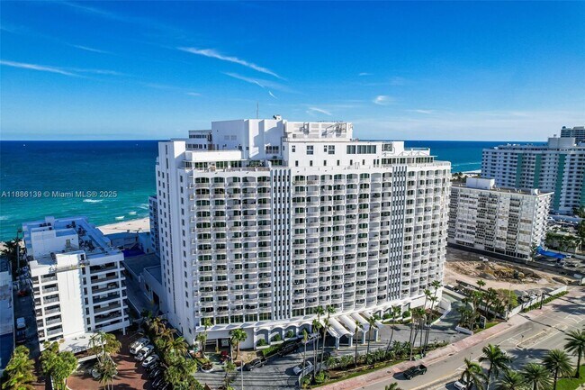 Primary Photo - 5401 Collins Ave