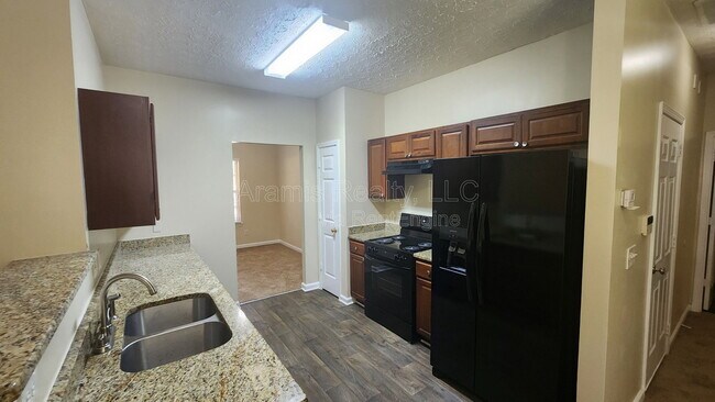 Building Photo - 207 Kendrick Estates Dr