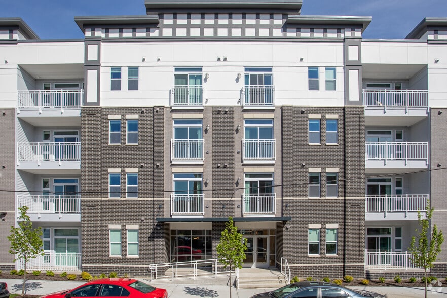 Building Photo - Academy on Fourth