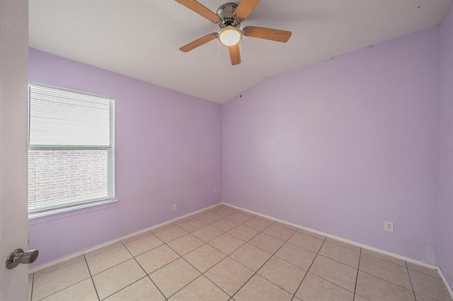 Building Photo - 8932 Sunny Hollow Dr