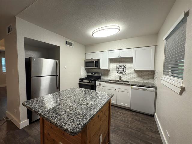 Building Photo - 5928 Fletcher Ave