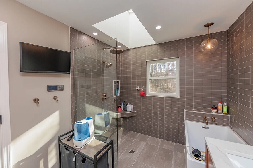 Building Photo - 8420 Timber Trl