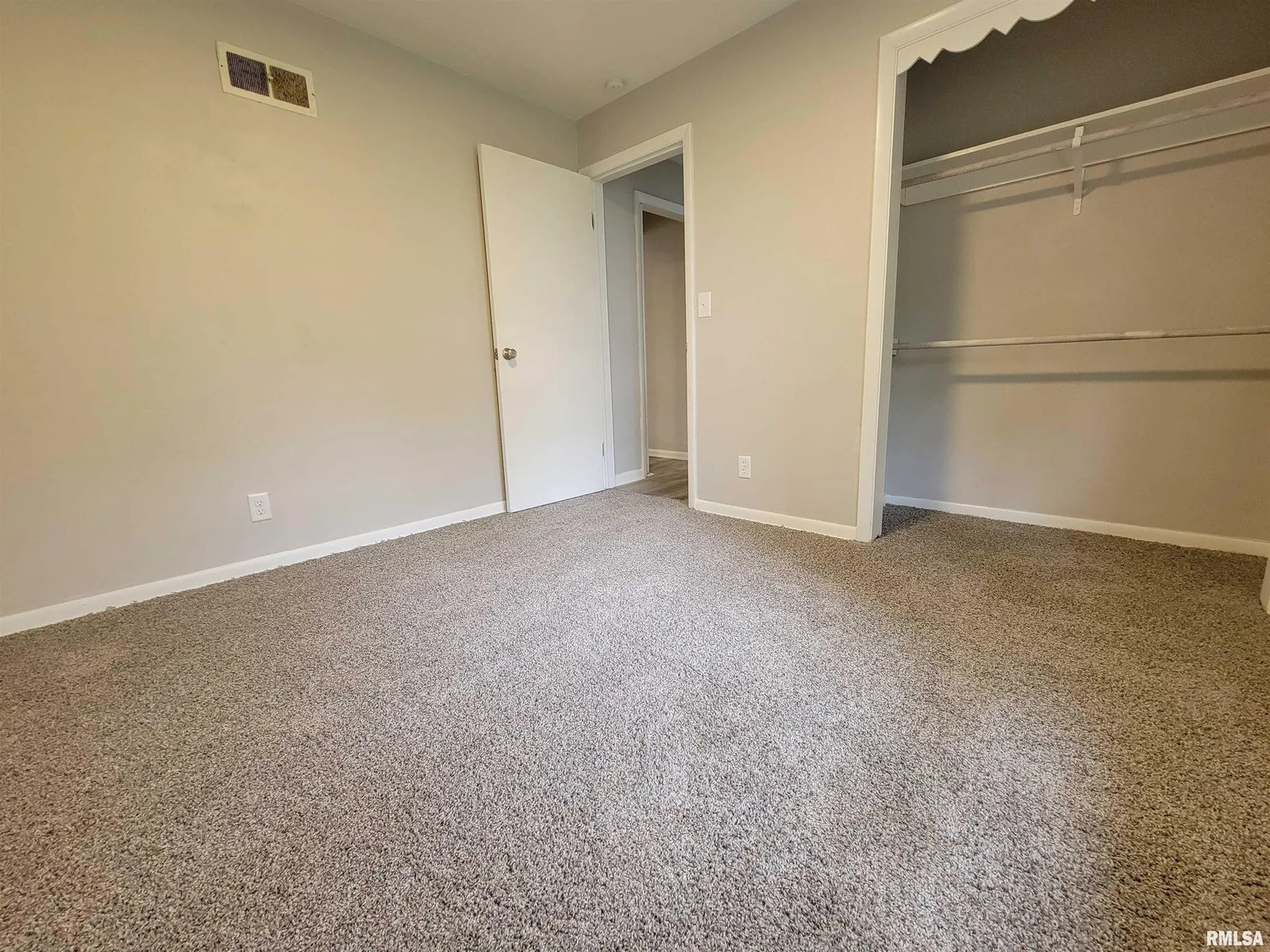 Building Photo - 2617 W Kansas St