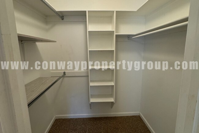 Building Photo - 96 Donna Kay Dr