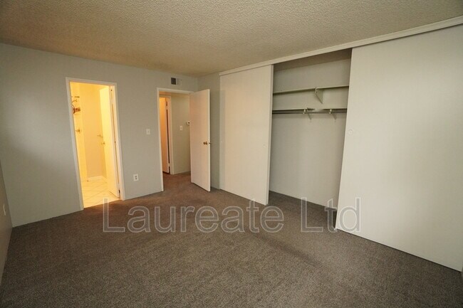 Building Photo - 4400 S Quebec St