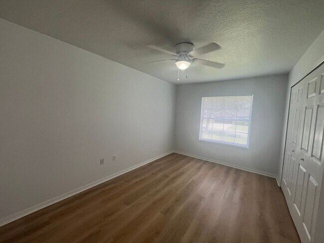 Building Photo - 38 A Lindsay Drive