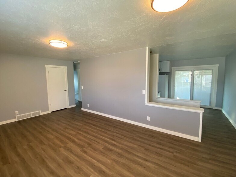 Building Photo - 3515 W 8315 S