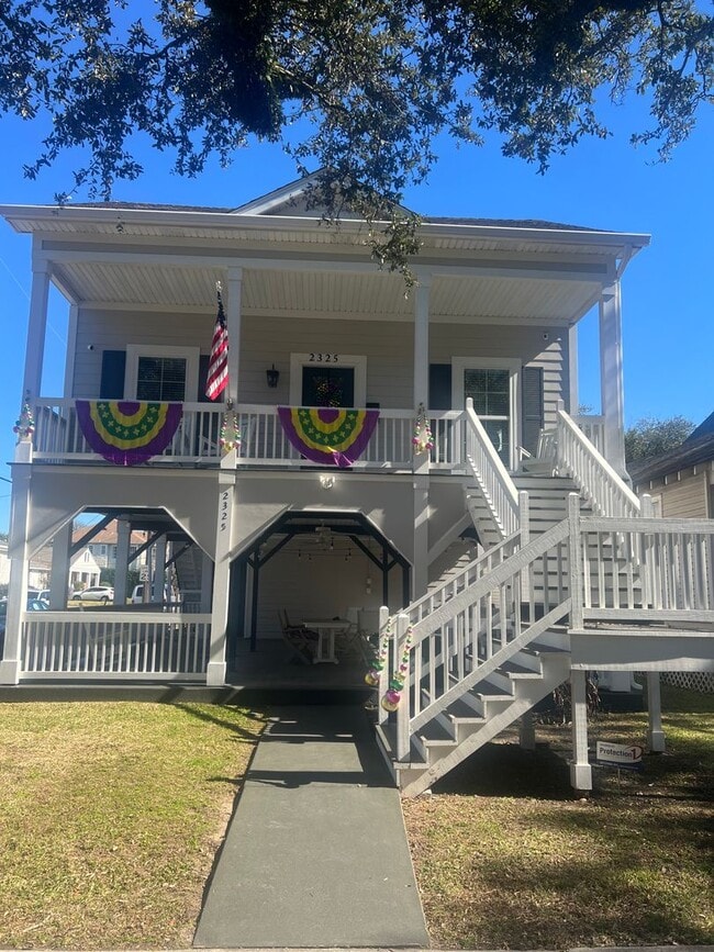 Building Photo - 4 Bedroom with Office Space Near Tulane/Loyola Text (510)-631-1171 for more info!