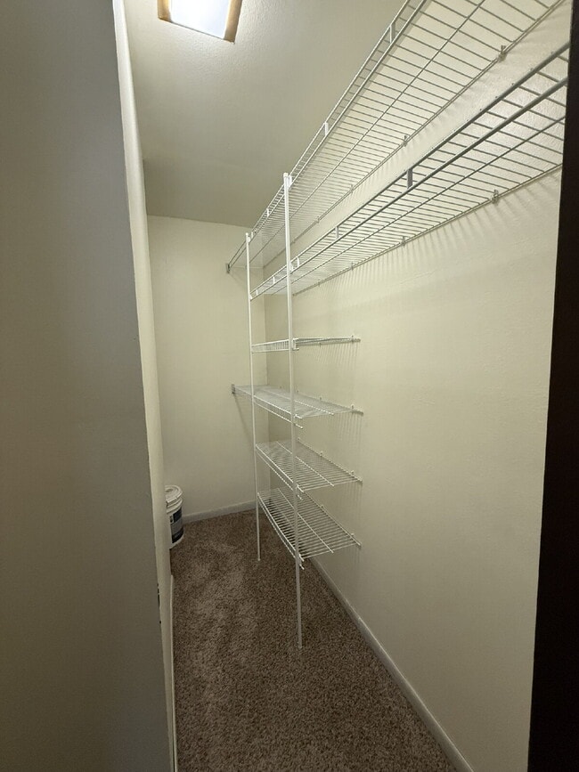 Building Photo - Charming 1 Bedroom Retreat in Kent- Cozy 520 sq ft Haven!