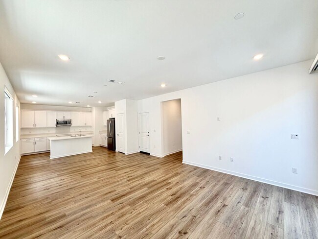Building Photo - 31404 Lolite Dr