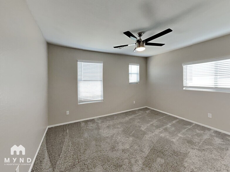 Building Photo - 4643 E Rousay Dr