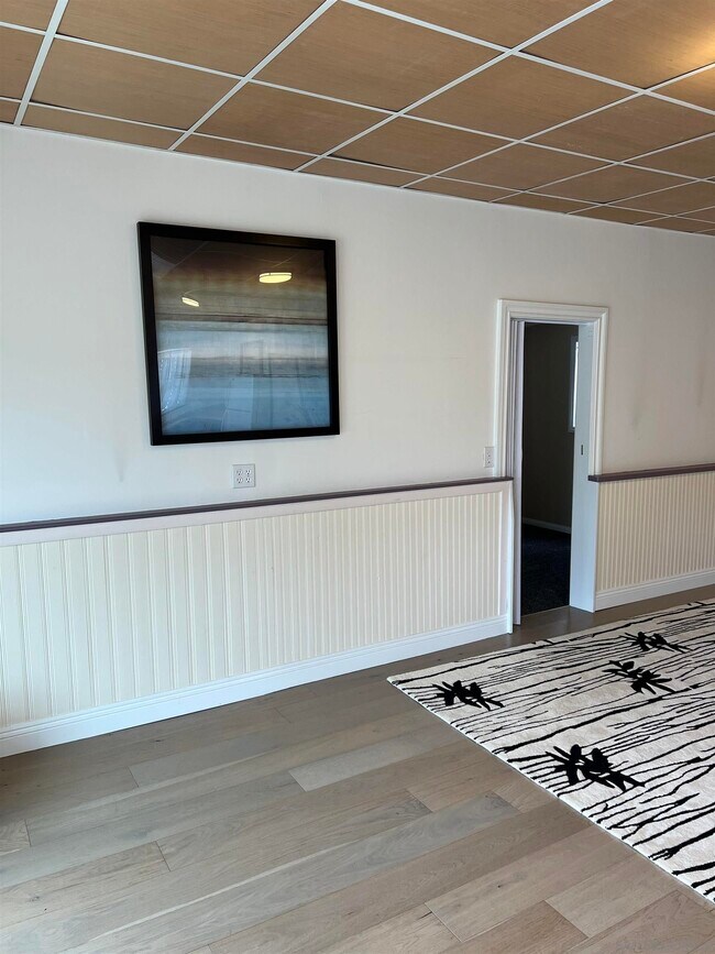 Building Photo - 534 Hoover St