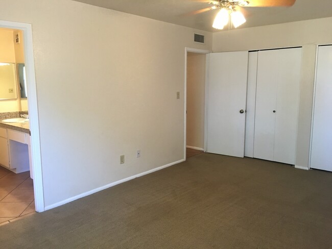 Building Photo - Tempe 3 Bed, 2 Bath - Pool and Single Story