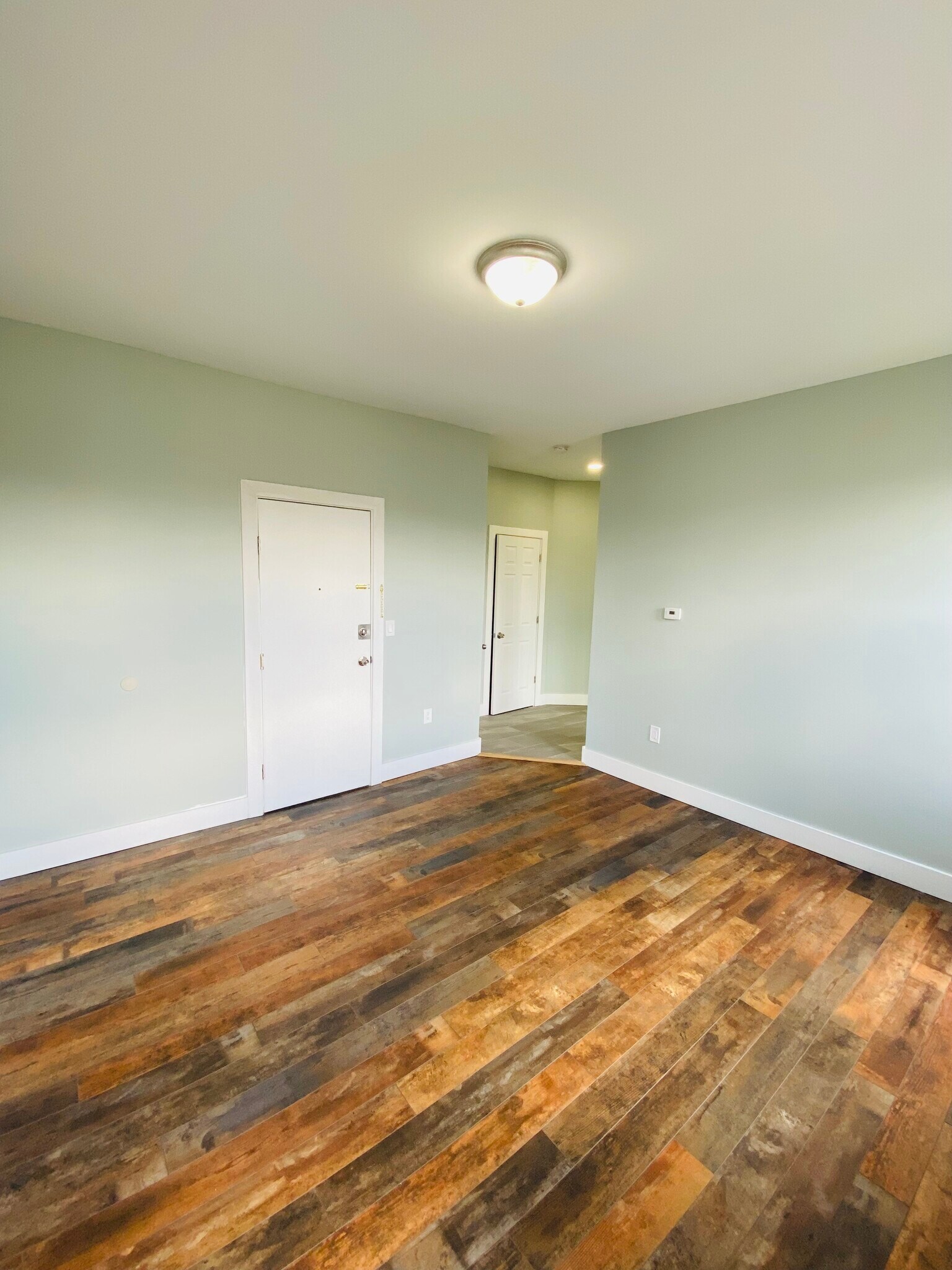 Building Photo - 534 S 20th St