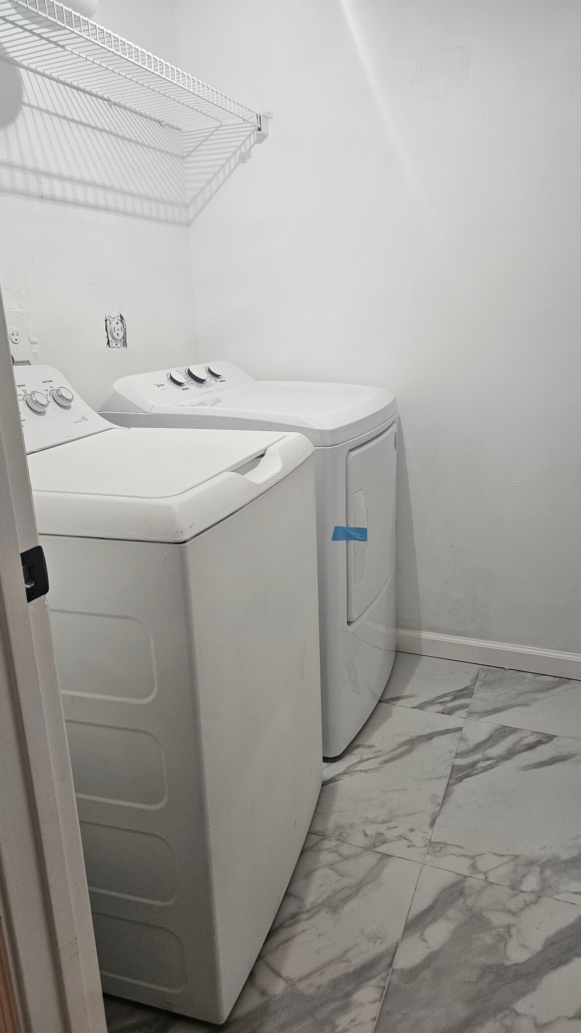 Laundry - 1131 Imperial Lake Rd