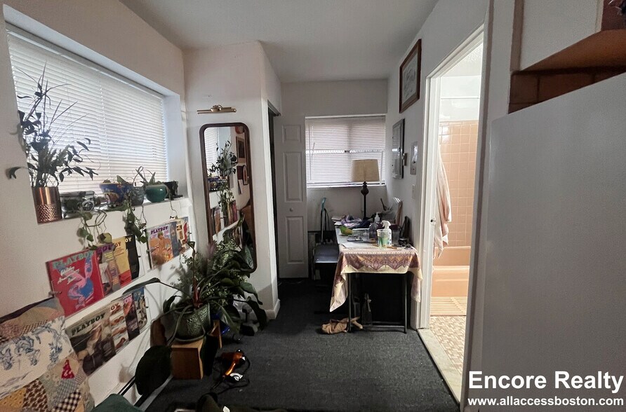 Building Photo - 226 Parker Hill Ave