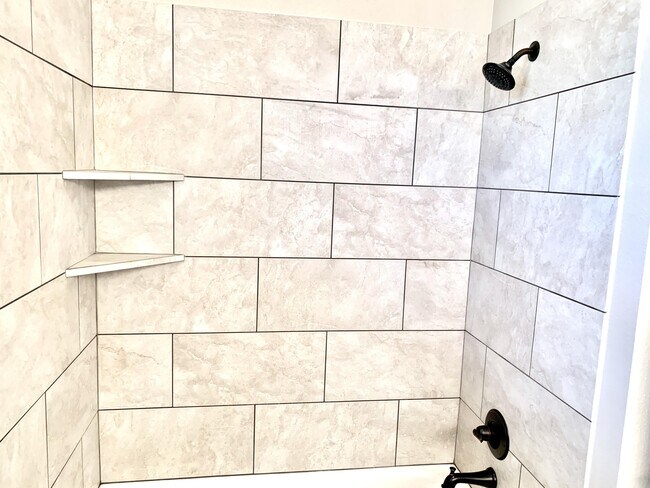 Building Photo - 9609 Hyden Ave