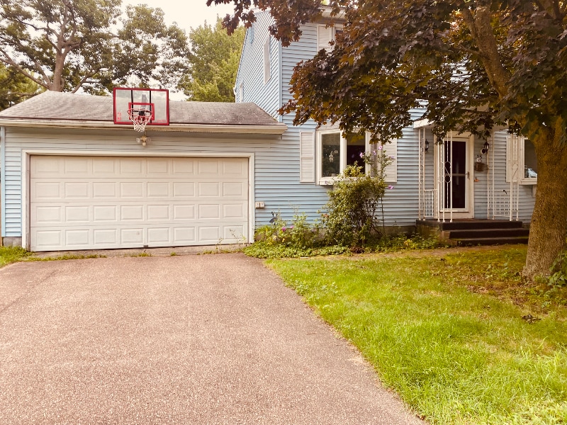 Building Photo - 108 Lopes Ave