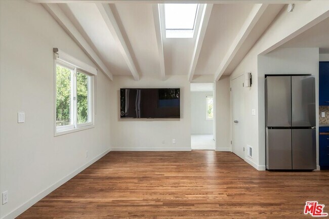 Building Photo - 2412 Canyon Oak Dr