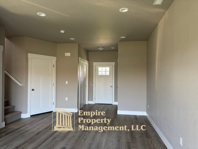 Building Photo - 1656 Irvine Wy