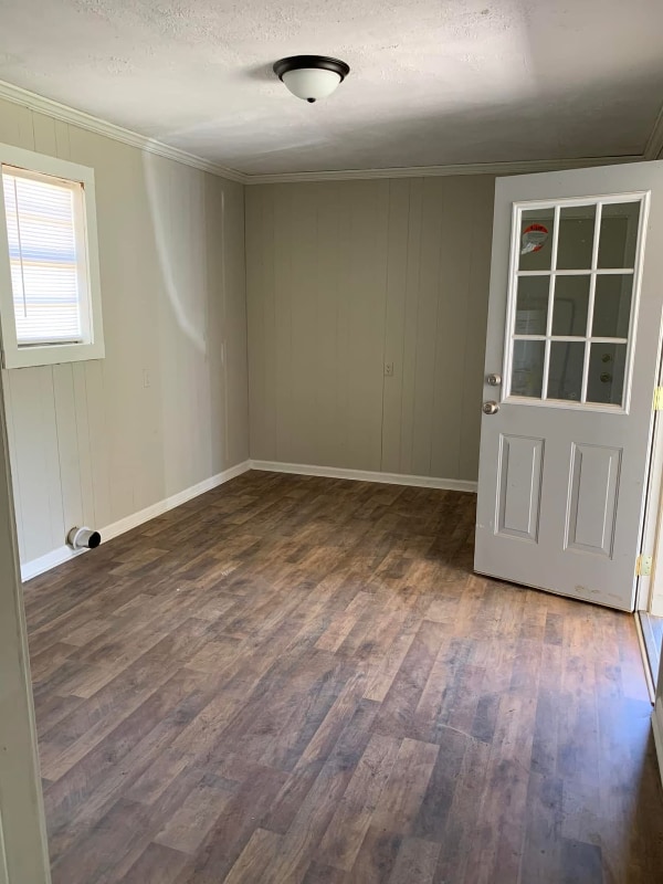 Building Photo - 520 5th St