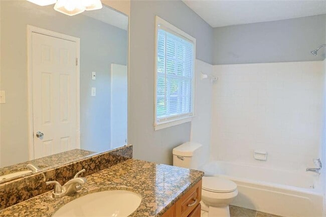 Building Photo - 130 Mimosa Dr