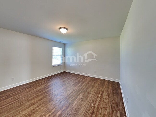 Building Photo - 4400 Erabele Dr