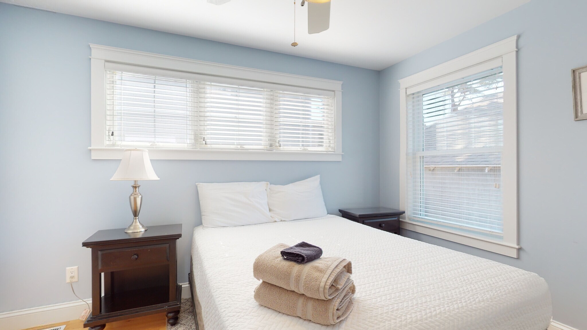 Building Photo - 1 Sea Rose Ln