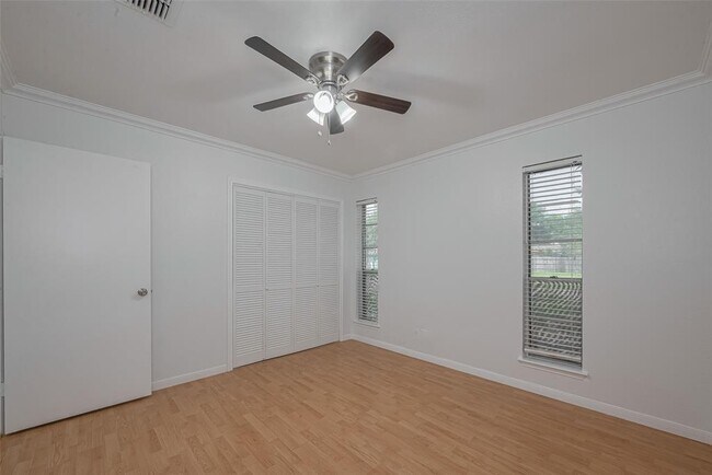 Building Photo - 9922 Carlow Ln