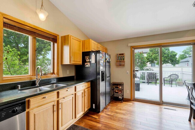 Building Photo - 3670 Sabertooth Trail