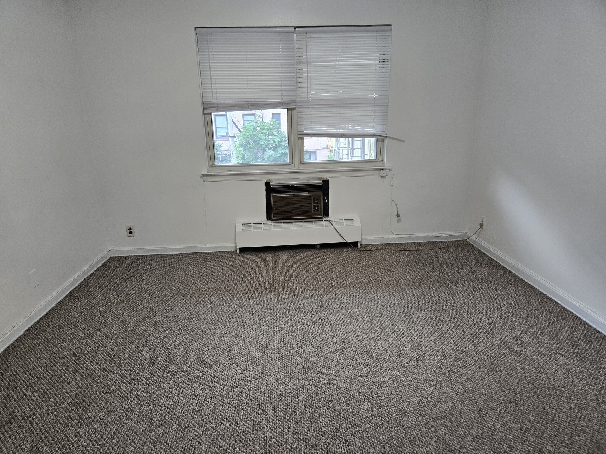 KingBR - 2408 28th St