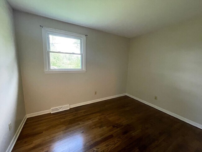 Building Photo - 5894 McKinley Rd
