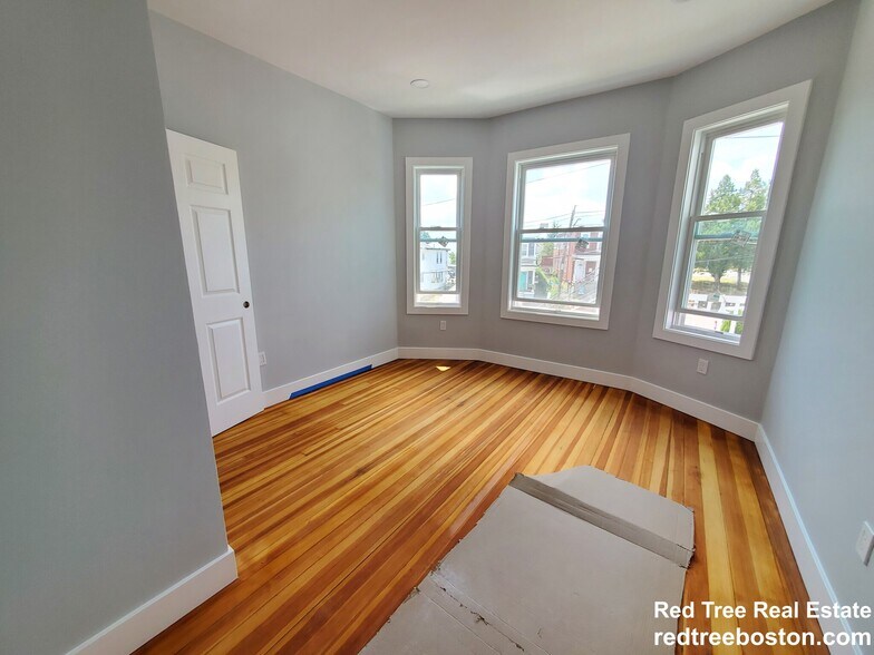 Building Photo - 31 Faywood Ave