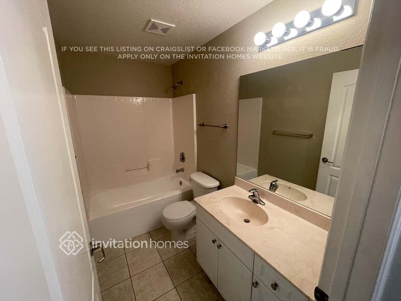 Building Photo - 7887 Tarabilla Ave