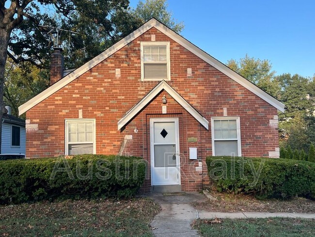Primary Photo - 2521 Cecelia Ave