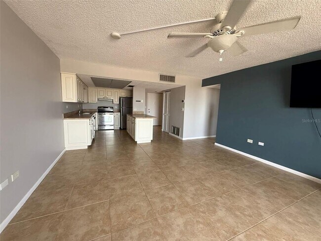 Building Photo - 500 Treasure Island Causeway