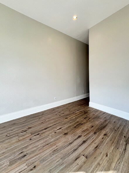 Building Photo - 3159 Urquhart St