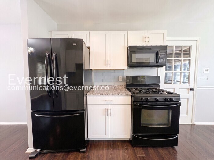 Building Photo - 5302 Greenough Pl
